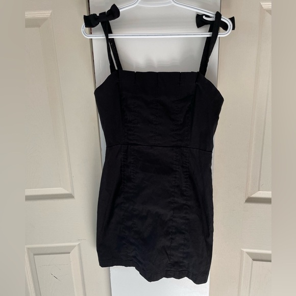 Anthropologie Dresses & Skirts - Anthropologie  Black Mini Dress with Bow Straps size medium